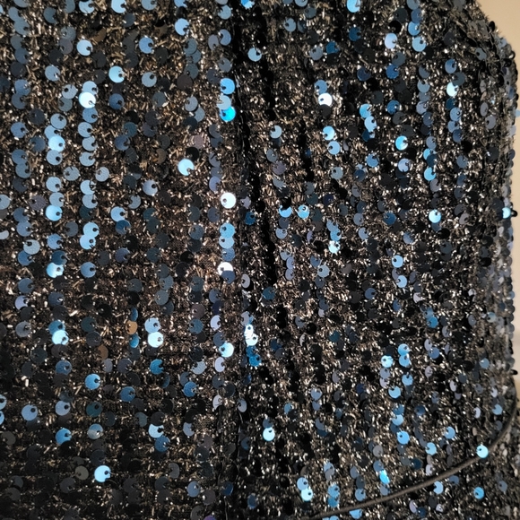 NWT Ieena for Mac Duggal 26445 Long Sleeve Sequin Gown in Midnight Sz 4 - Picture 13 of 13